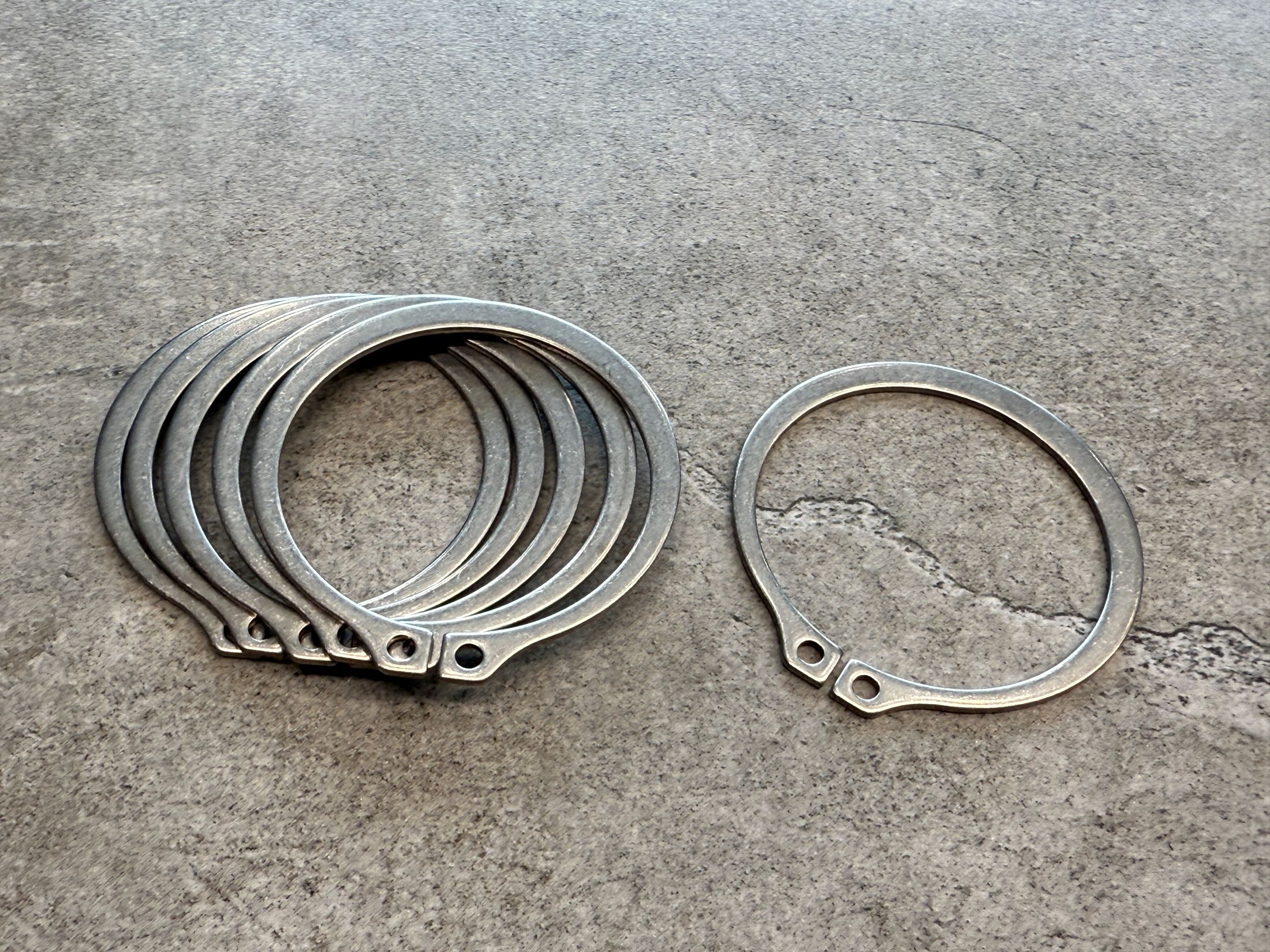 1400 & D1400 Stamped Retaining Rings